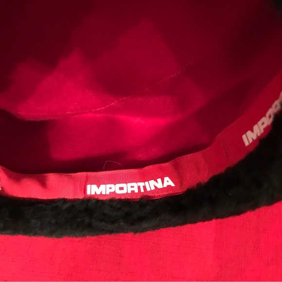 Importina Pillbox Red w/ Black Faux Fur Hat - Picture 3 of 4